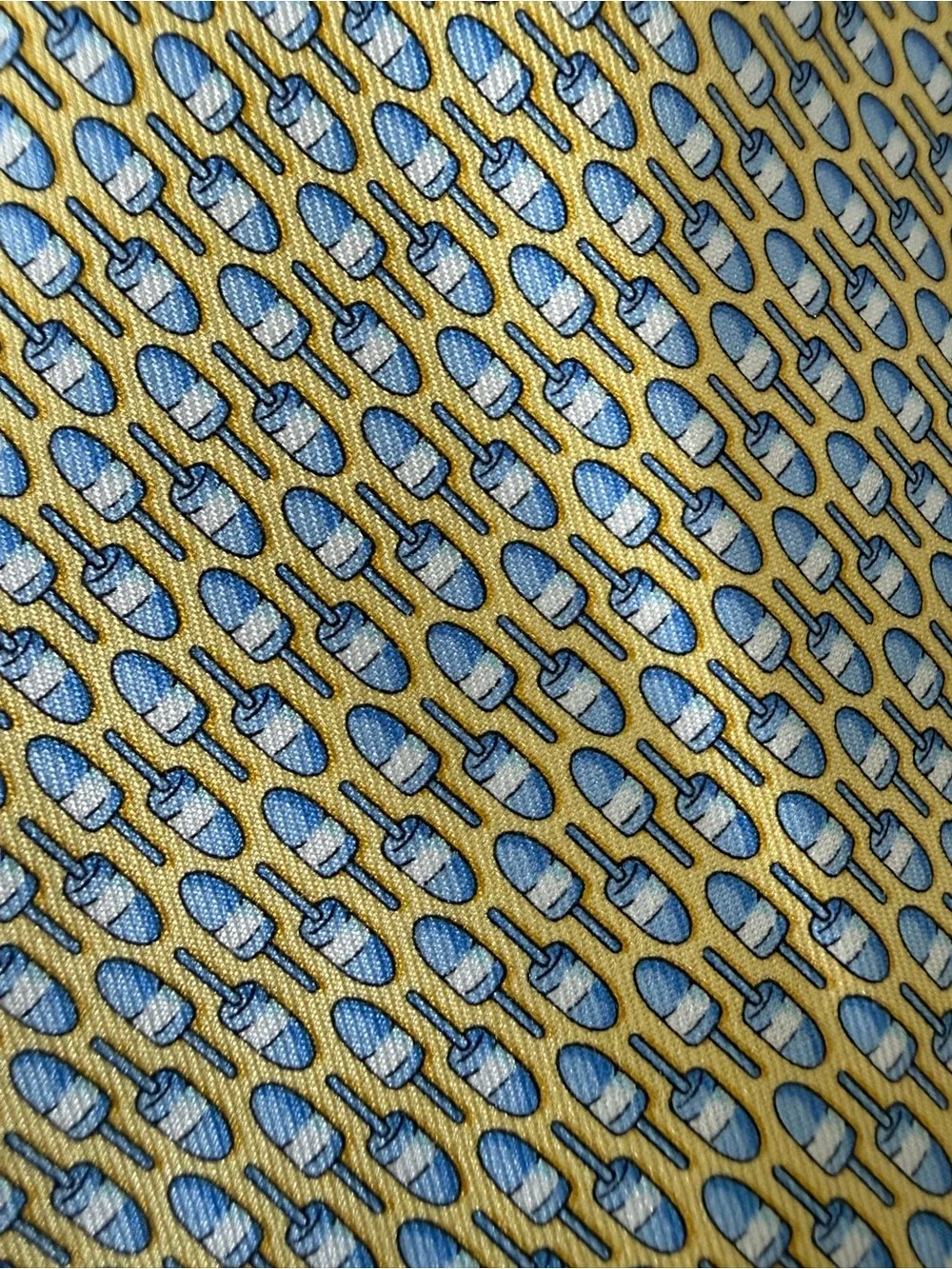 Vineyard Vines Lobster Buoys Tie Mens NWT Yellow Blue Silk Nautical Made USA